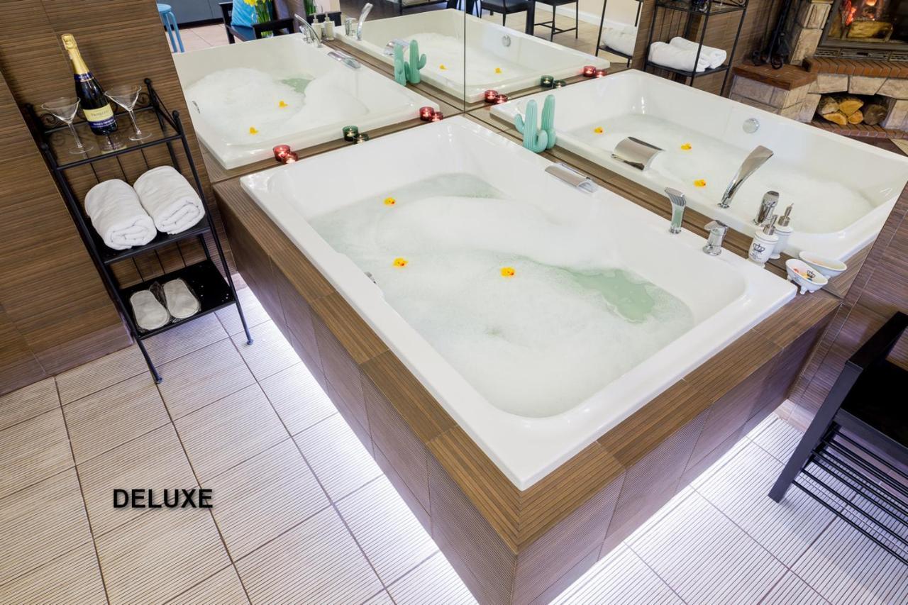 Apartamenty Centrum Z Wanna Dwuosobowa Piotrków Trybunalski Chambre photo